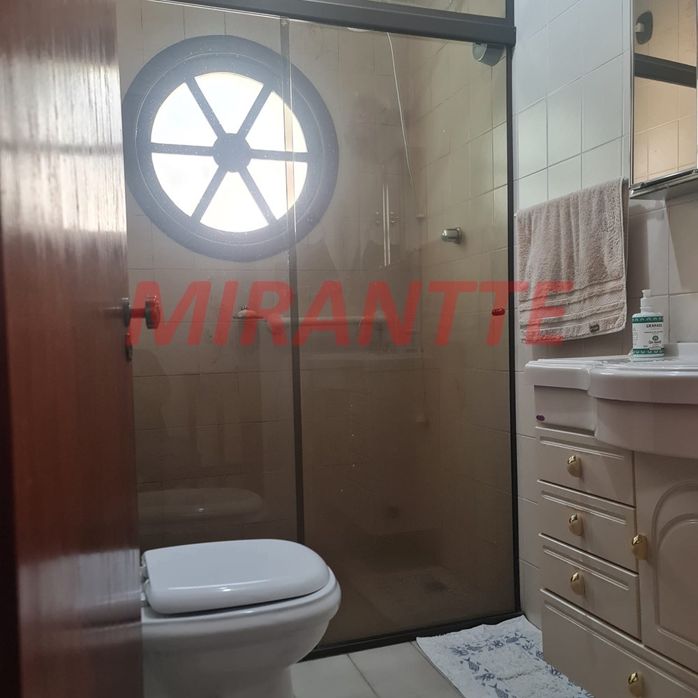 Sobrado de 136m² com 2 quartos em Vila Aurora
