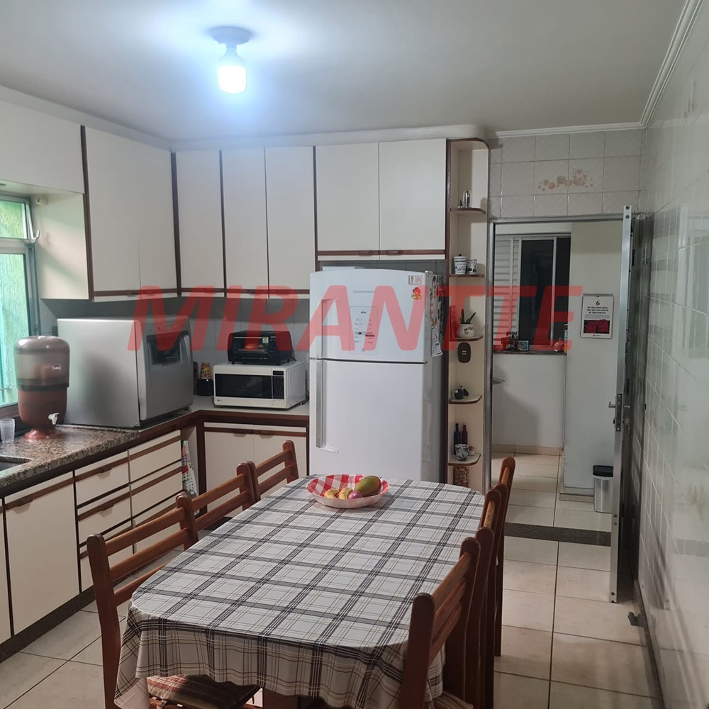 Sobrado de 136m² com 2 quartos em Vila Aurora