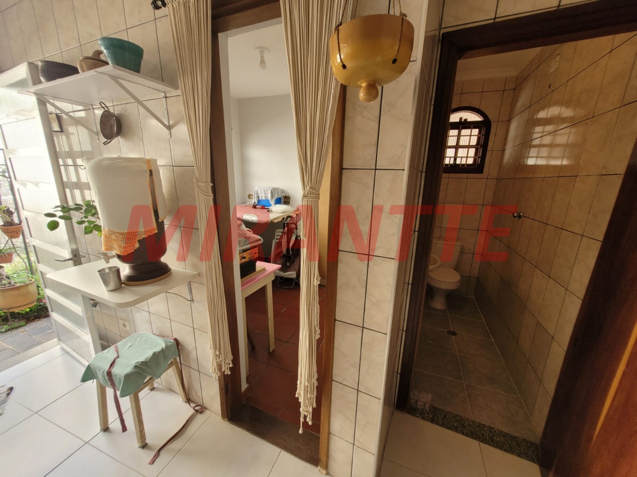 Sobrado de 305m² com 5 quartos em Santa Teresinha