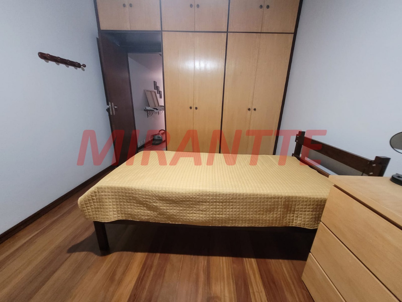 Sobrado de 305m² com 5 quartos em Santa Teresinha
