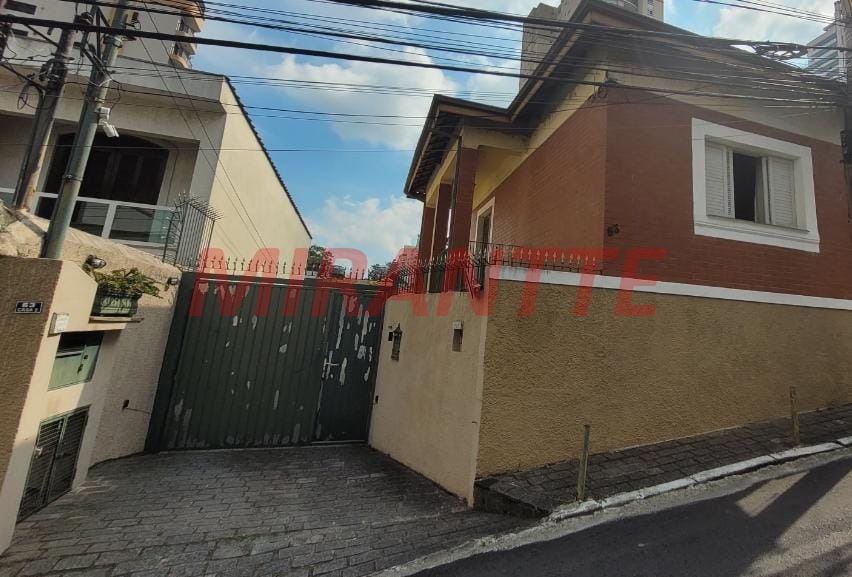 Sobrado de 305m² com 5 quartos em Santa Teresinha