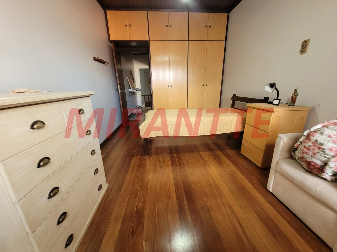Sobrado de 305m² com 5 quartos em Santa Teresinha