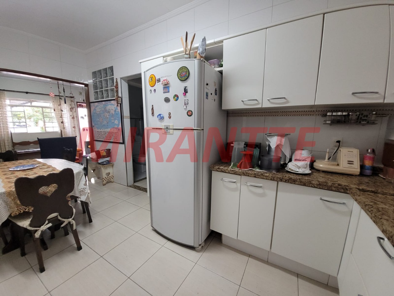 Sobrado de 305m² com 5 quartos em Santa Teresinha