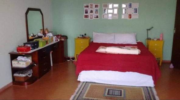 Sobrado de 380m² com 4 quartos em Jardim Marilú