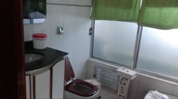 Sobrado de 380m² com 4 quartos em Jardim Marilú