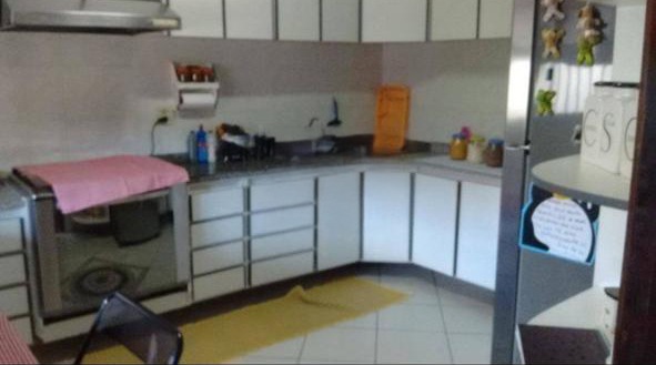 Sobrado de 380m² com 4 quartos em Jardim Marilú