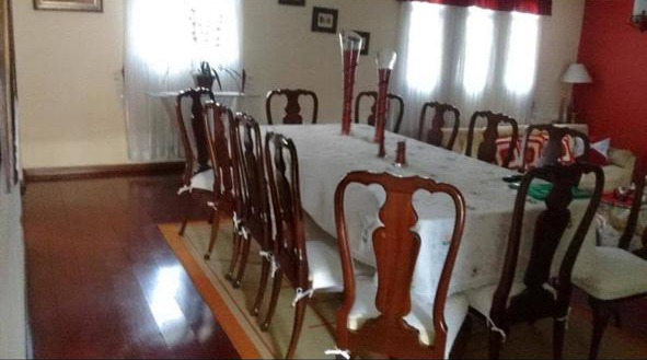 Sobrado de 380m² com 4 quartos em Jardim Marilú