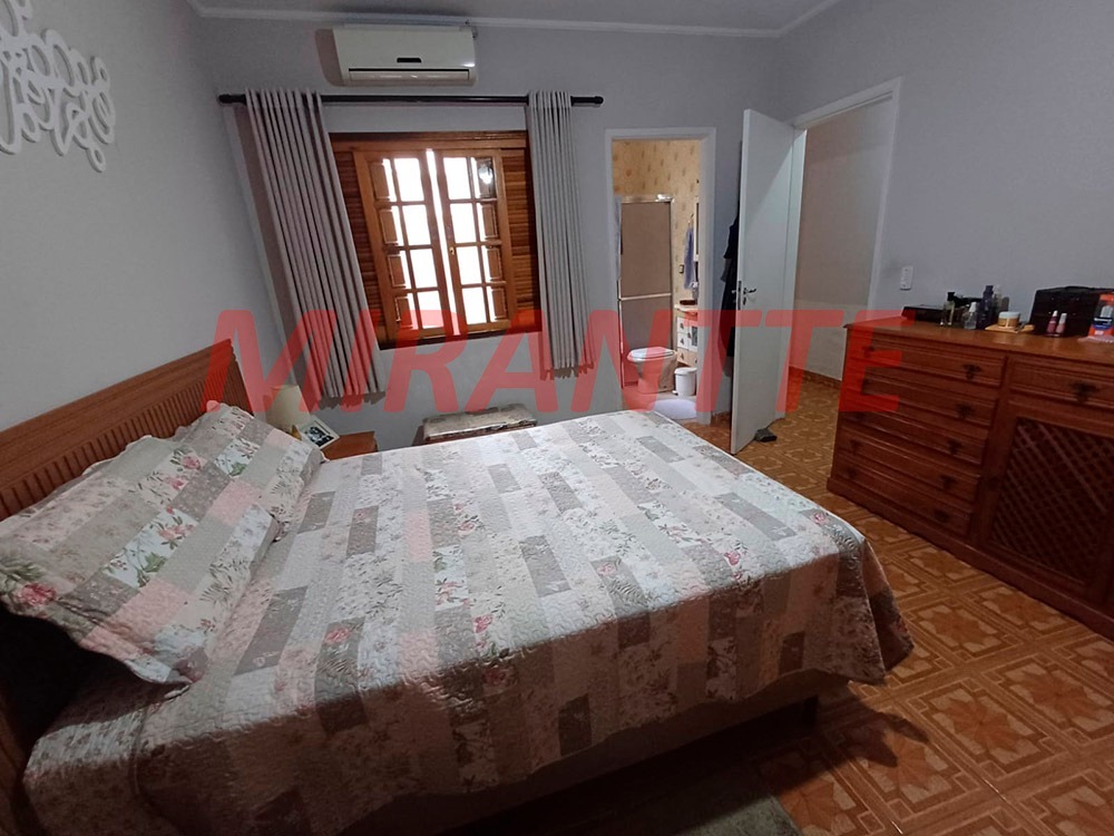 Casa terrea de 134m² com 3 quartos em Parque Edu Chaves