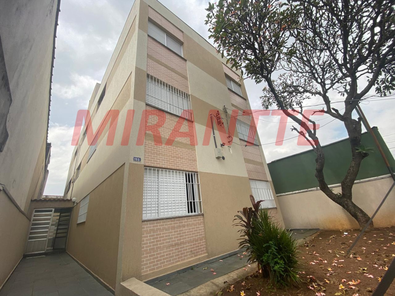 Apartamento de 50m² com 2 quartos em Limão