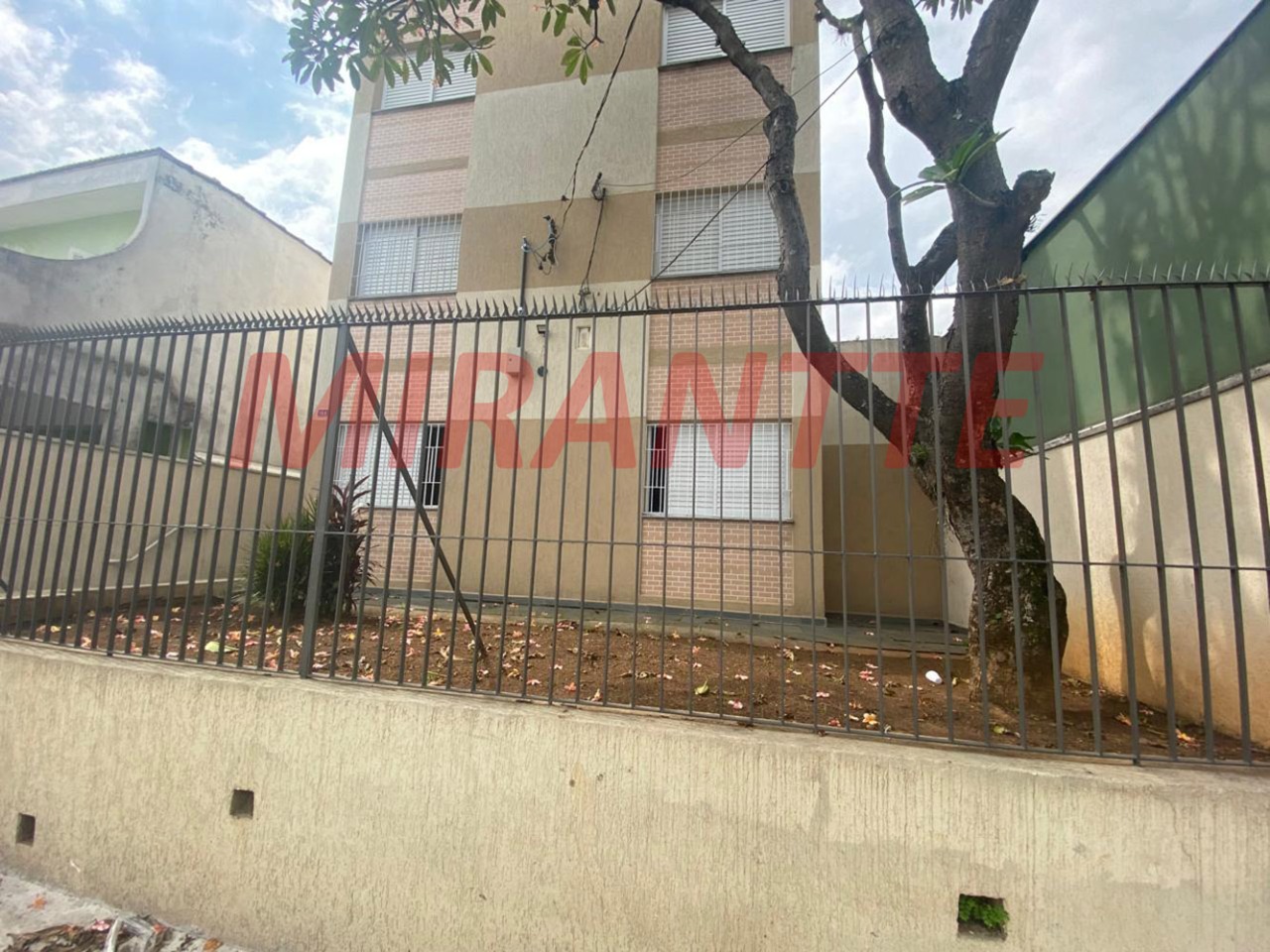Apartamento de 50m² com 2 quartos em Limão