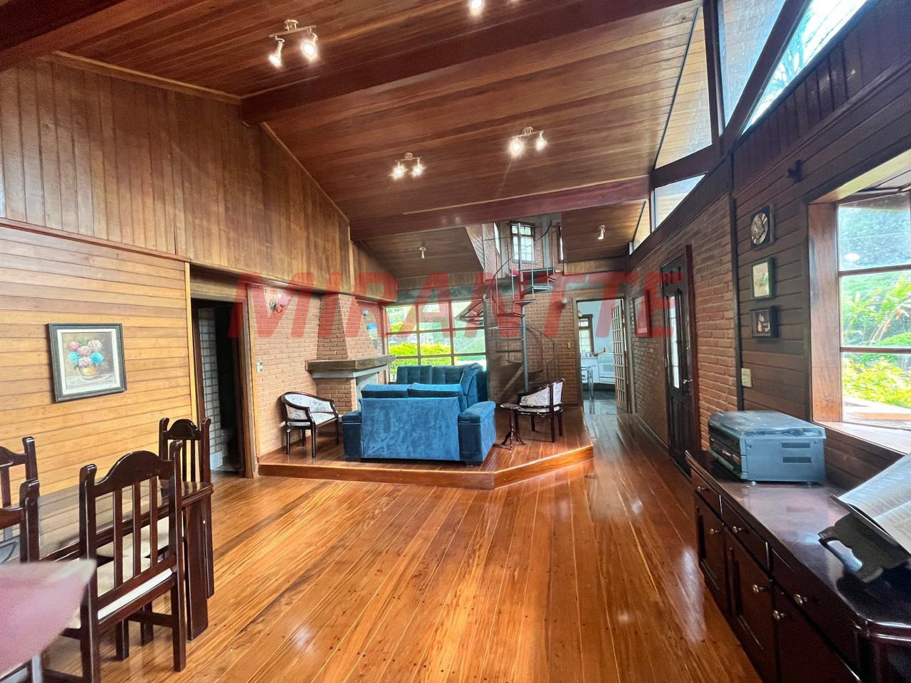 Casa terrea de 272m² com 3 quartos em Serra da Cantareira