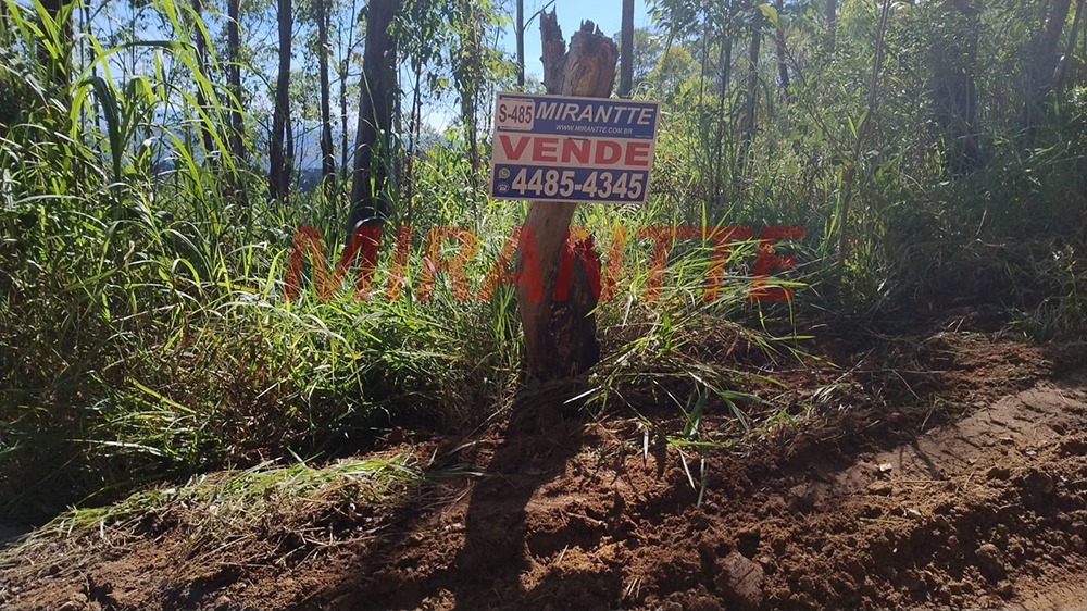 Terreno de 0m² em Mantiqueira
