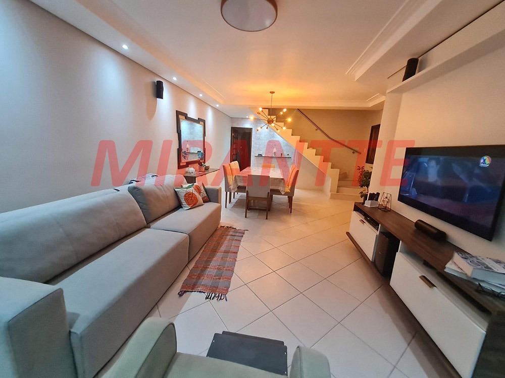 Sobrado de 192m² com 3 quartos em Jardim Vila Galvão