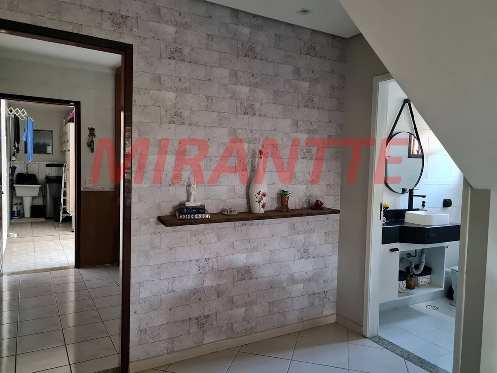 Sobrado de 192m² com 3 quartos em Jardim Vila Galvão