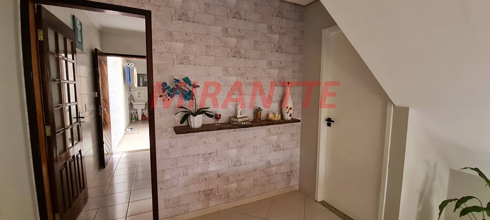 Sobrado de 192m² com 3 quartos em Jardim Vila Galvão