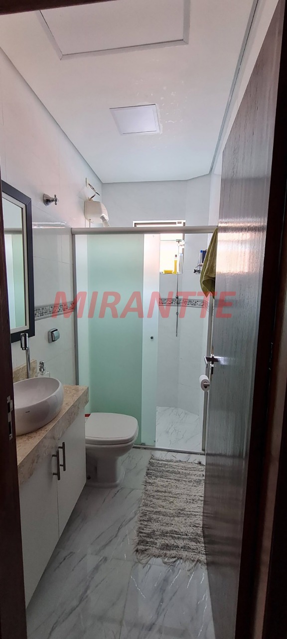 Sobrado de 192m² com 3 quartos em Jardim Vila Galvão