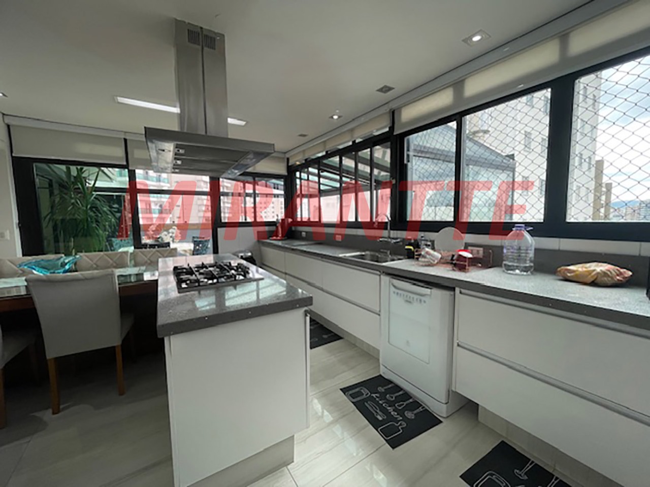 Apartamento de 164m² com 3 quartos em Santana