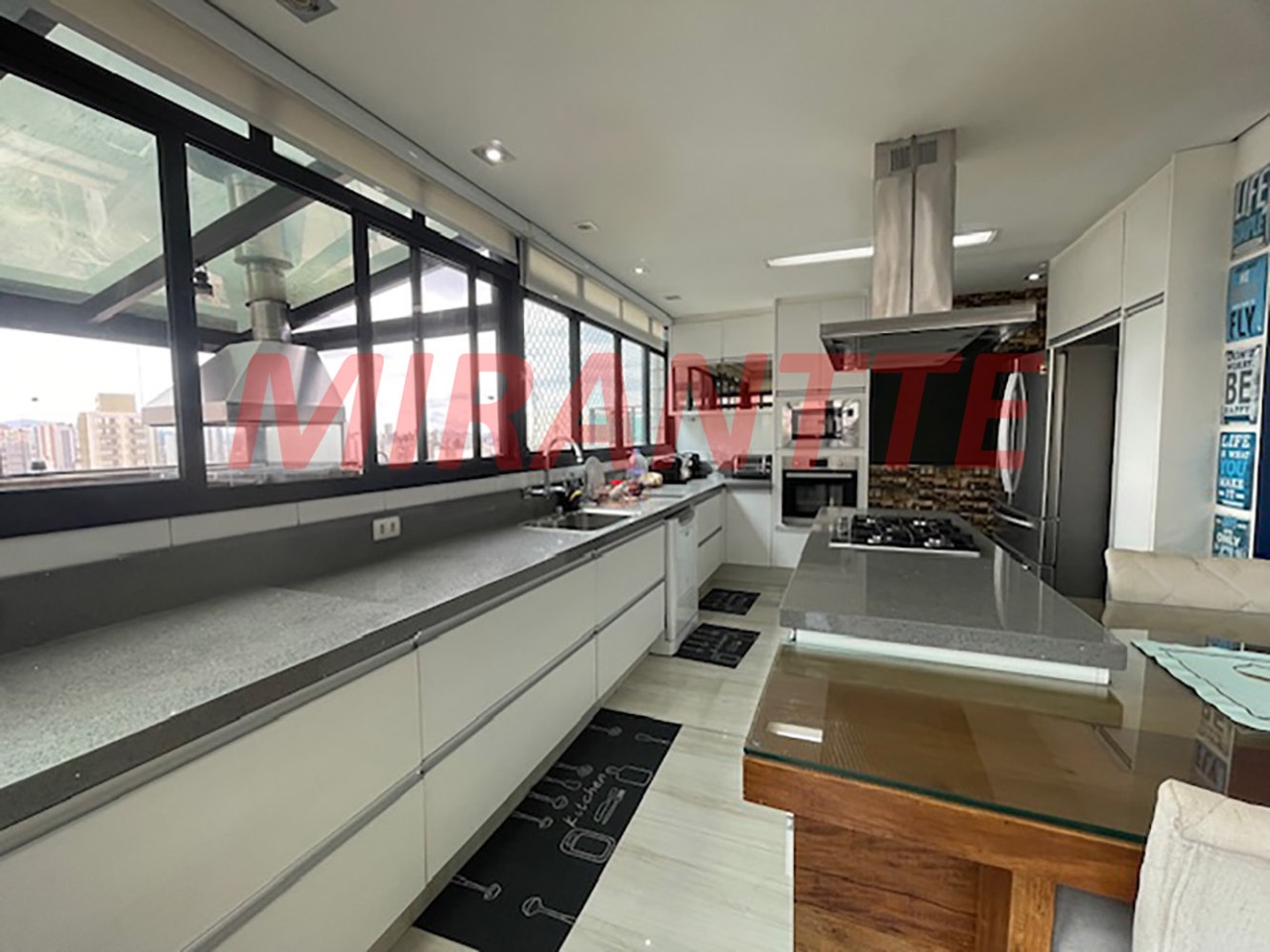 Apartamento de 164m² com 3 quartos em Santana