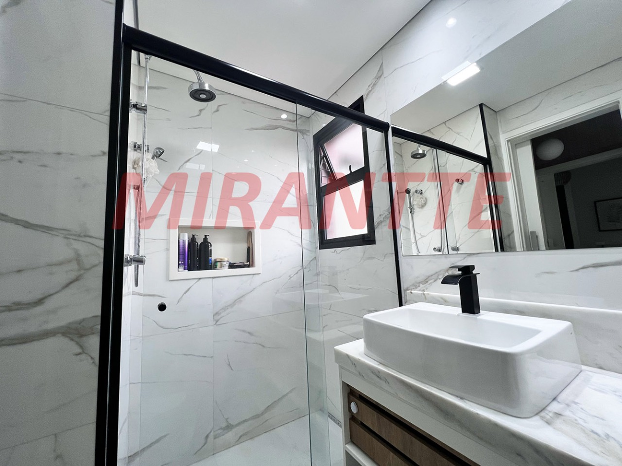 Apartamento de 69m² com 2 quartos em Santa Teresinha