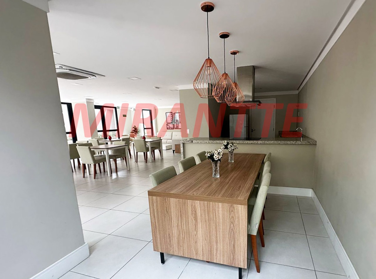 Apartamento de 69m² com 2 quartos em Santa Teresinha