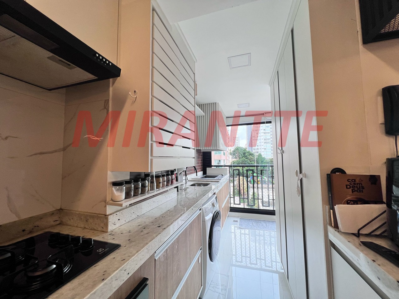 Apartamento de 69m² com 2 quartos em Santa Teresinha