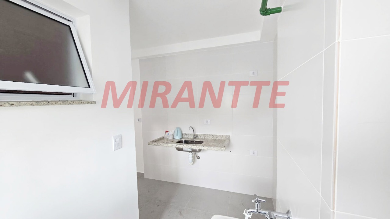 Apartamento de 40.4m² com 2 quartos em Vila Mazzei