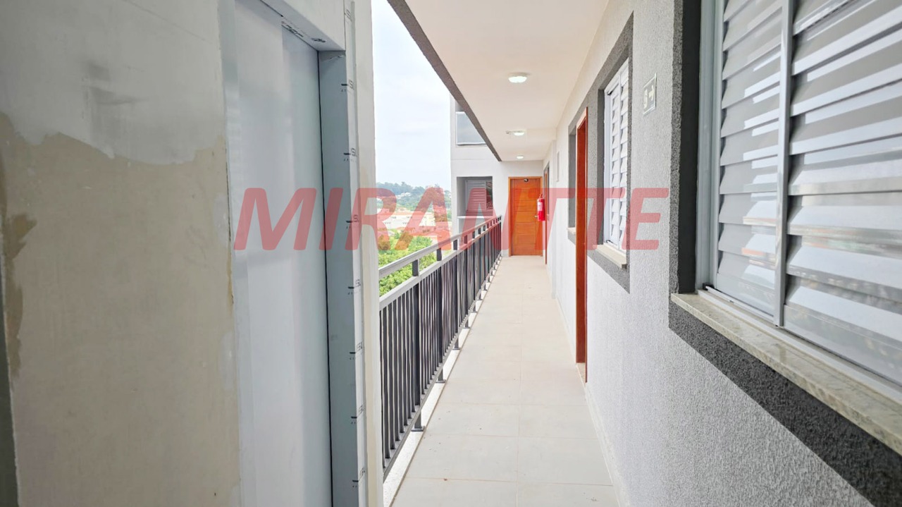 Apartamento de 40.4m² com 2 quartos em Vila Mazzei