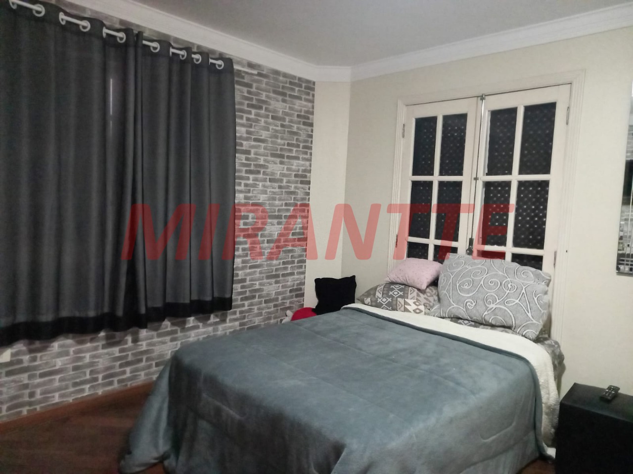 Sobrado de 300m² com 3 quartos em Santa Terezinha