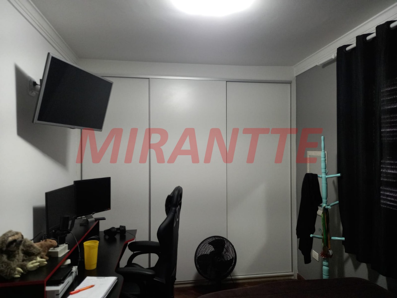 Sobrado de 300m² com 3 quartos em Santa Terezinha