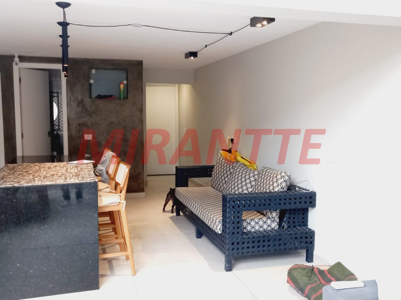 Sobrado de 300m² com 3 quartos em Santa Terezinha
