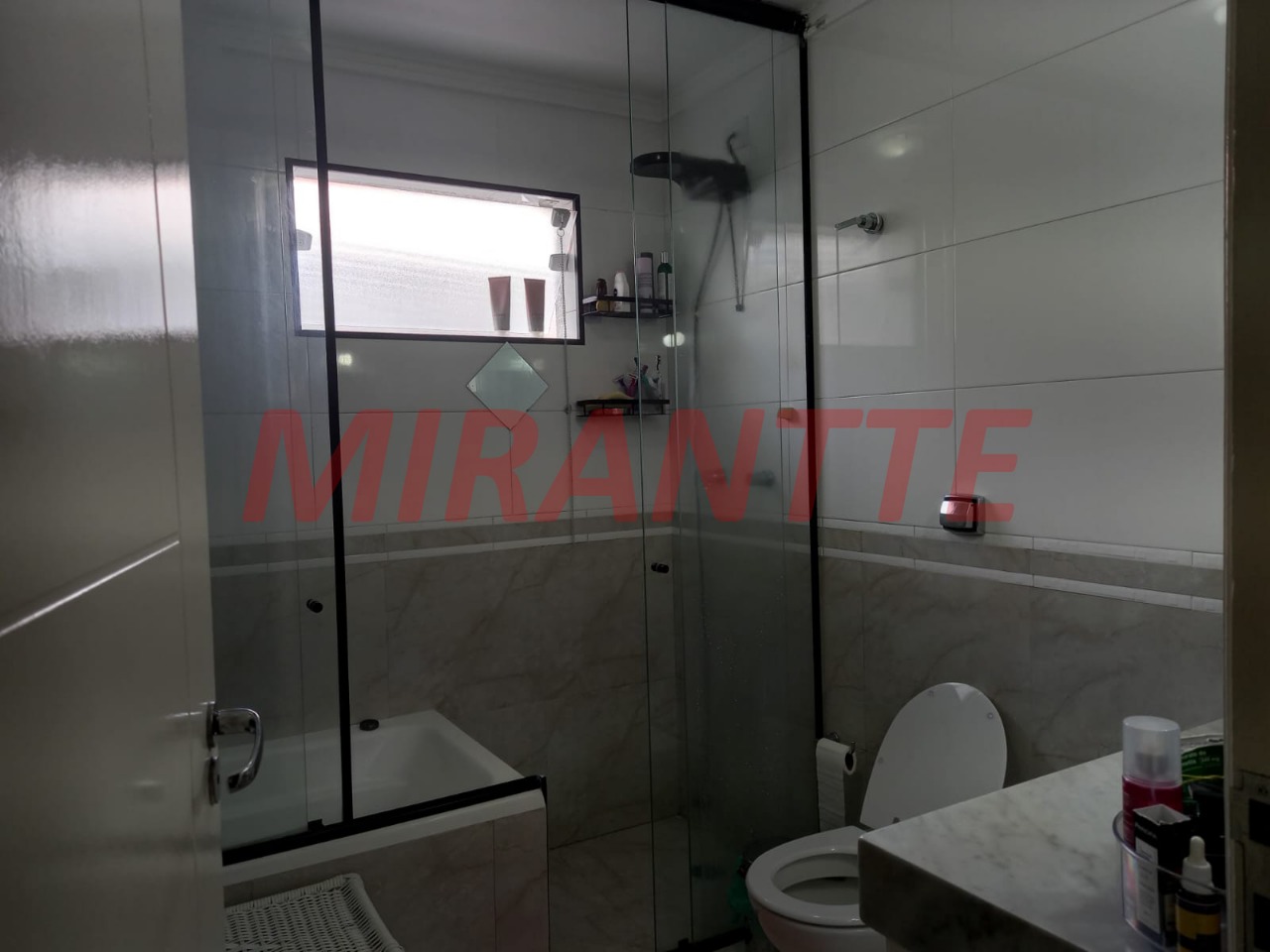 Sobrado de 300m² com 3 quartos em Santa Terezinha