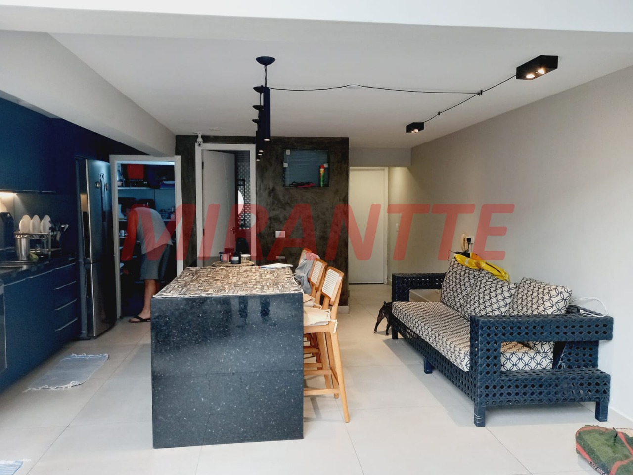 Sobrado de 300m² com 3 quartos em Santa Terezinha