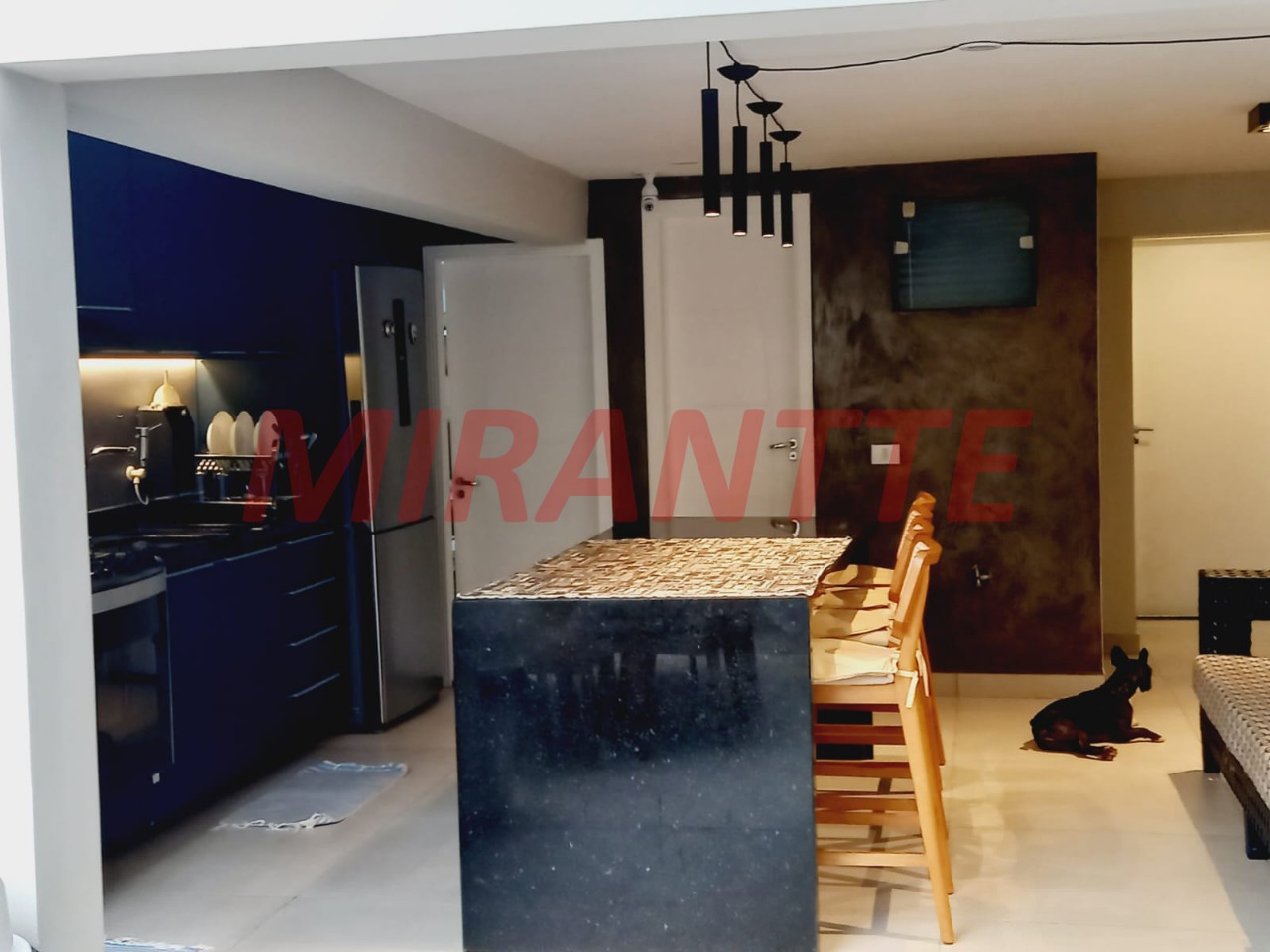 Sobrado de 300m² com 3 quartos em Santa Terezinha