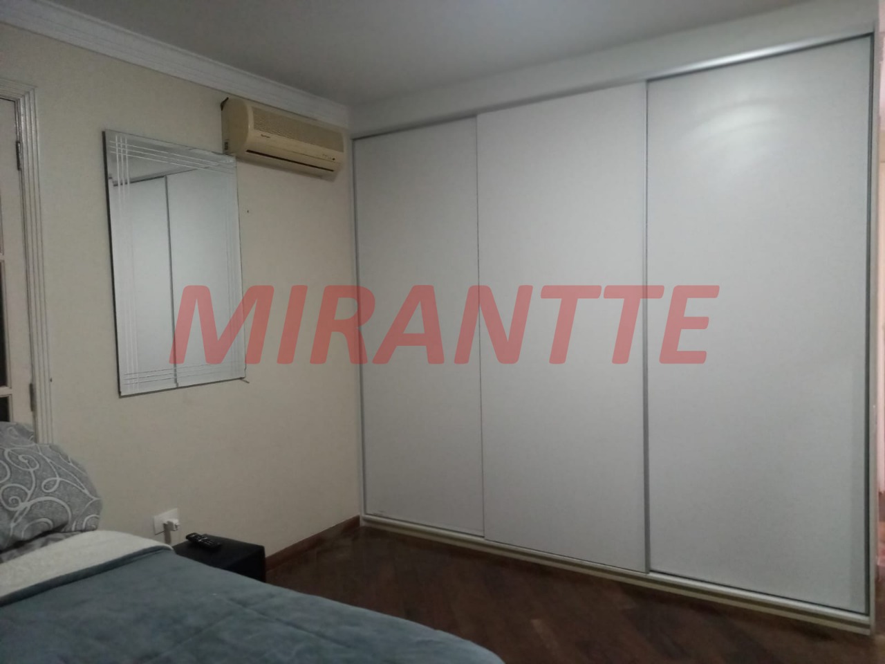Sobrado de 300m² com 3 quartos em Santa Terezinha