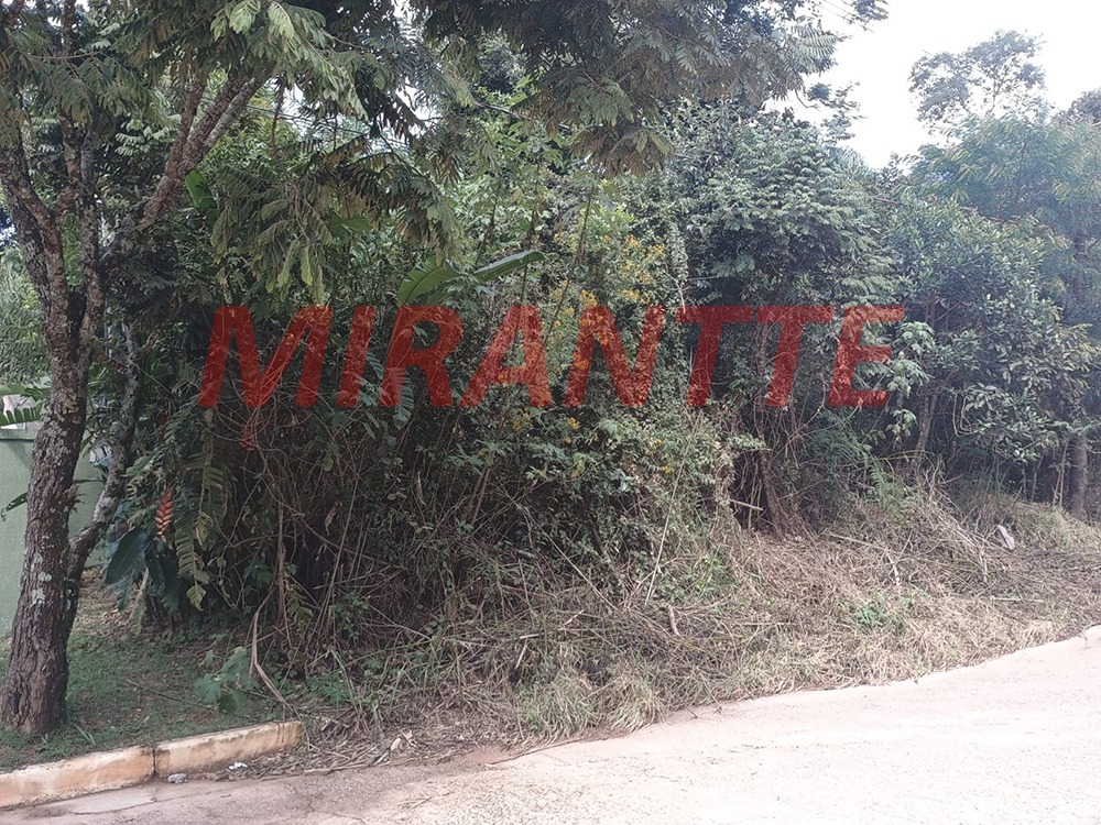 Terreno de 0m² em Caraguata