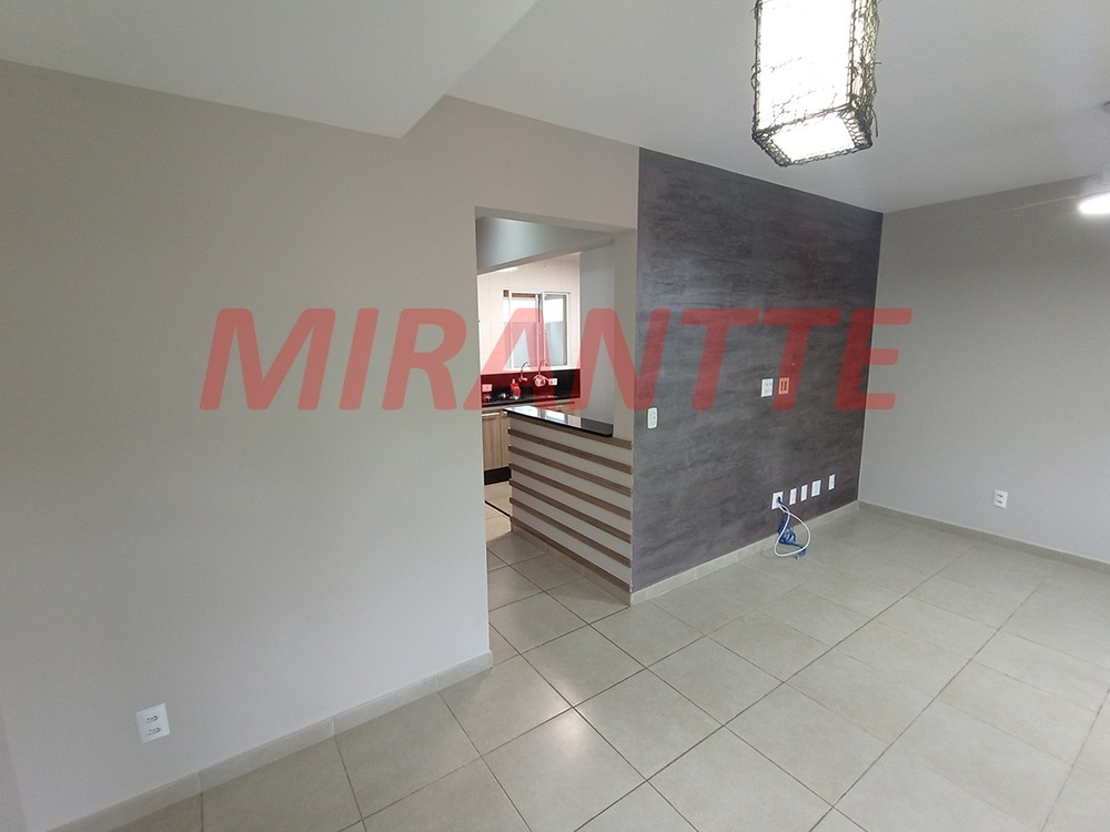 Cond. fechado de 109.5m² com 3 quartos em Jardim Ipê