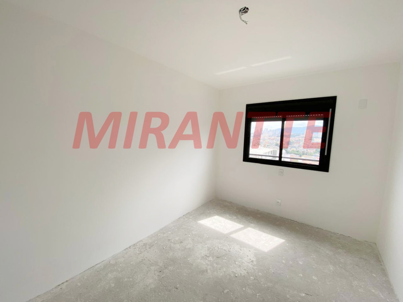 Apartamento de 83m² com 3 quartos em Chora Menino