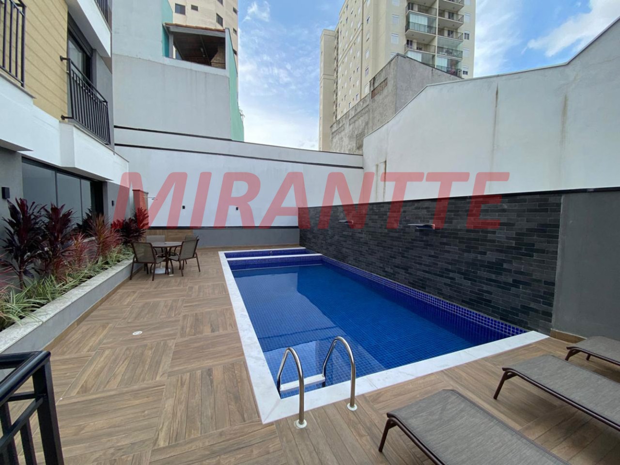 Apartamento de 83m² com 3 quartos em Chora Menino