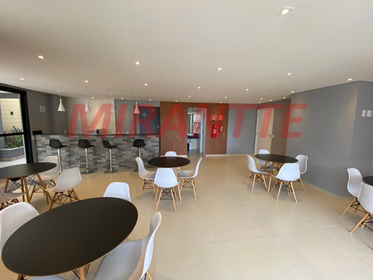 Apartamento de 83m² com 3 quartos em Chora Menino