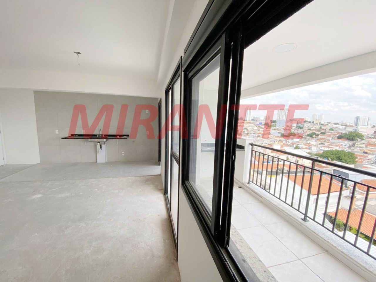 Apartamento de 83m² com 3 quartos em Chora Menino
