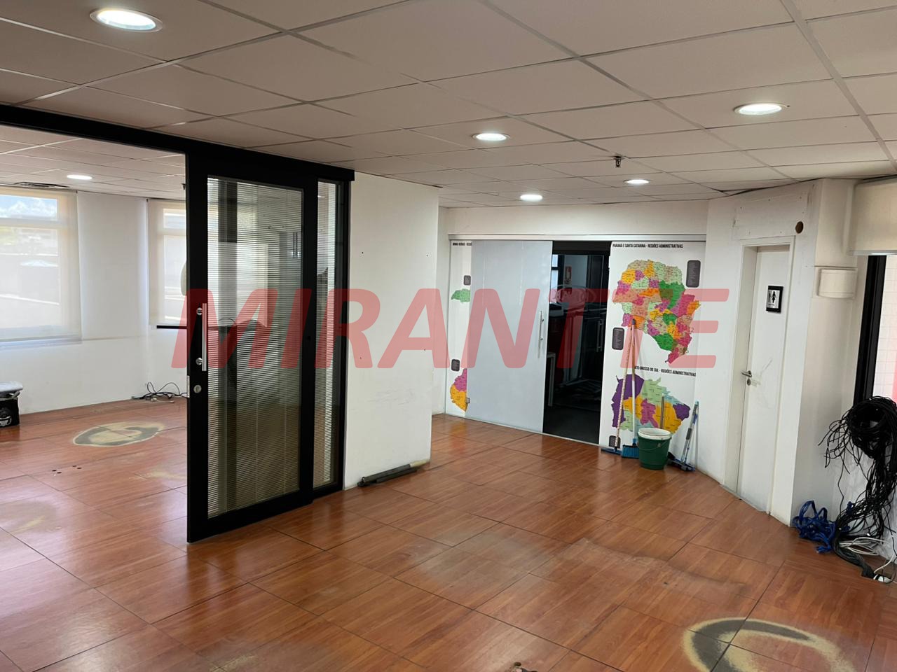 Comercial de 56m² em Santana