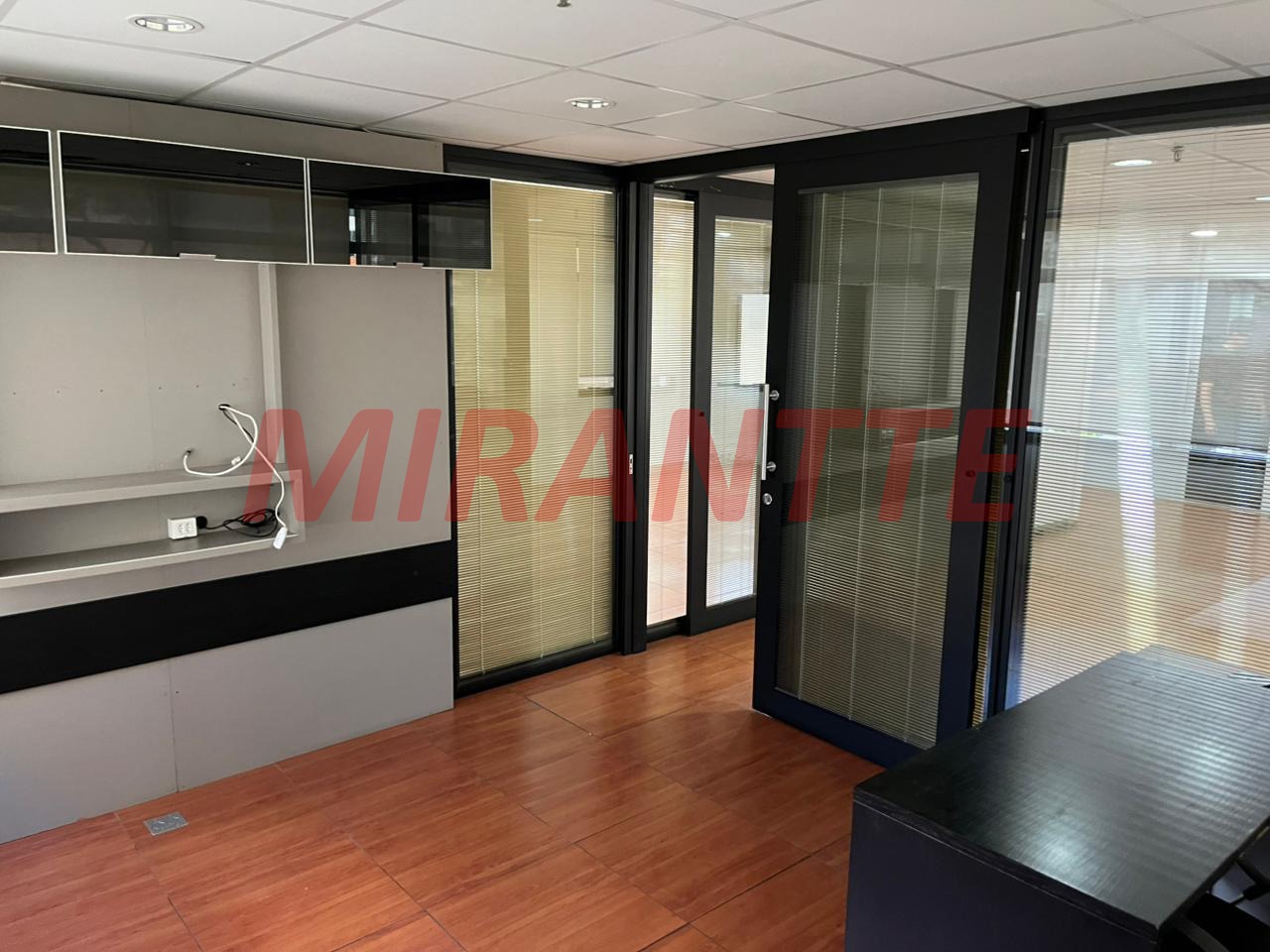Comercial de 56m² em Santana