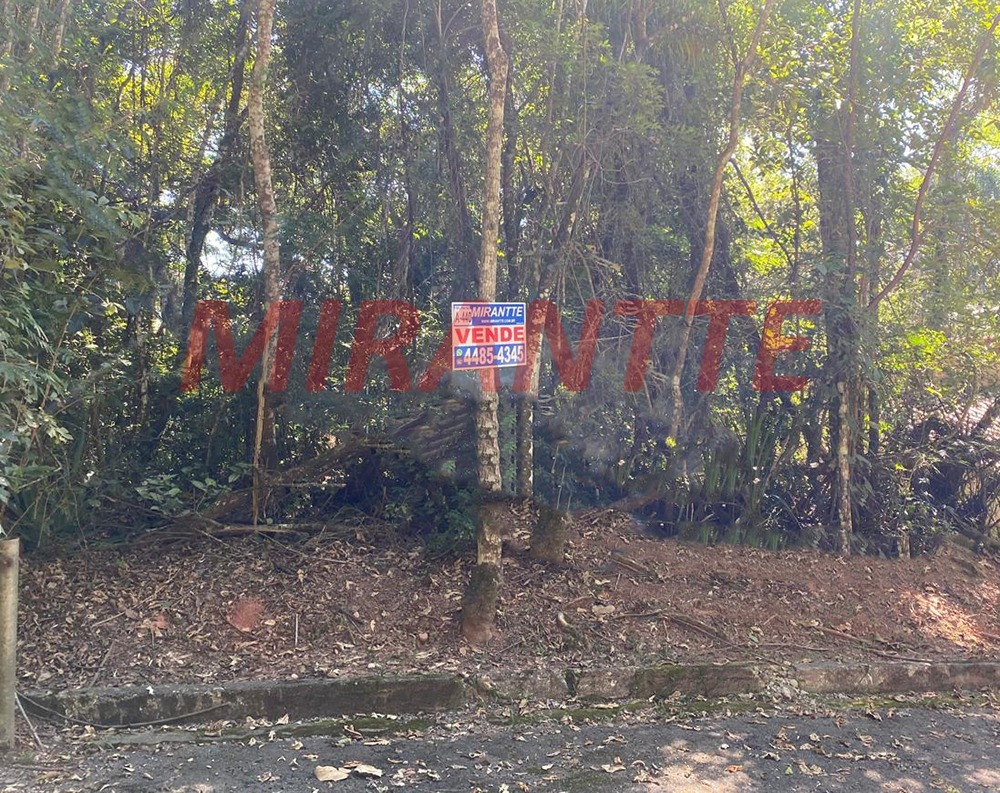 Terreno de 0m² em Caraguata