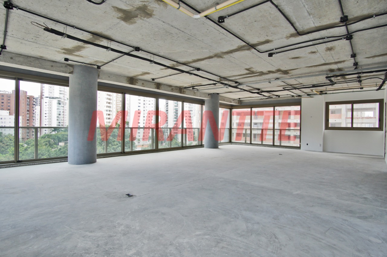 Apartamento de 358.67m² com 4 quartos em Vila Nova Conceição