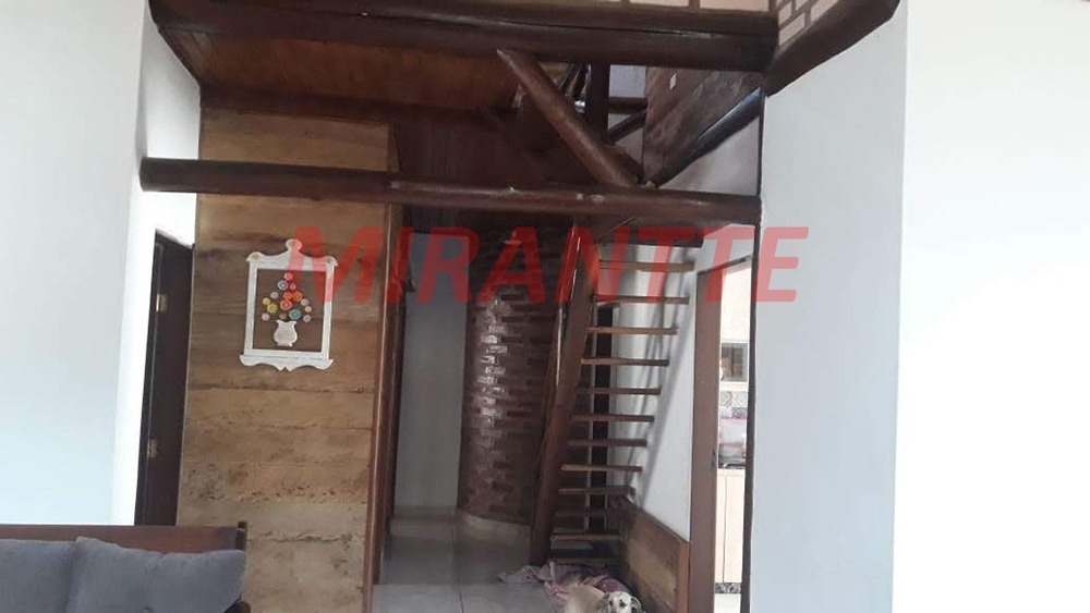 Cond. fechado de 305.85m² com 3 quartos em Barreiro