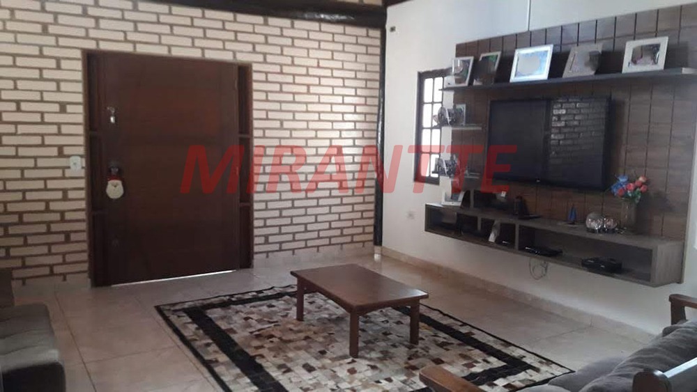 Cond. fechado de 305.85m² com 3 quartos em Barreiro