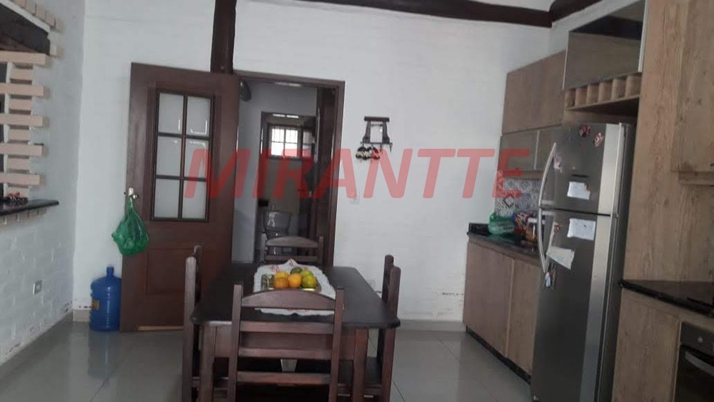 Cond. fechado de 305.85m² com 3 quartos em Barreiro
