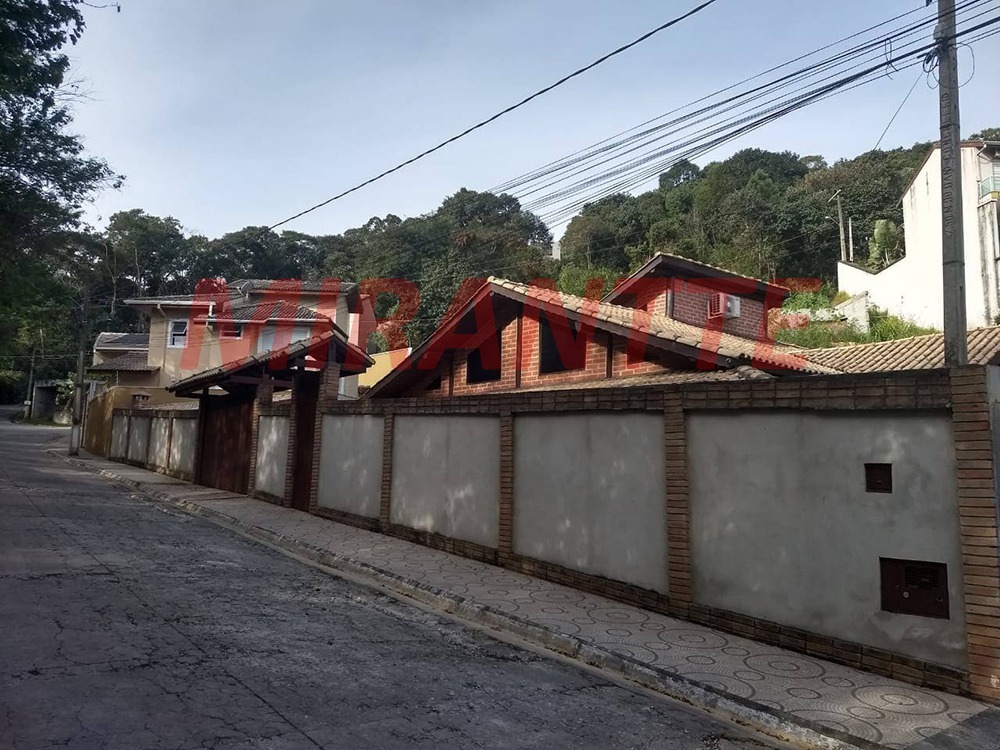 Cond. fechado de 305.85m² com 3 quartos em Barreiro