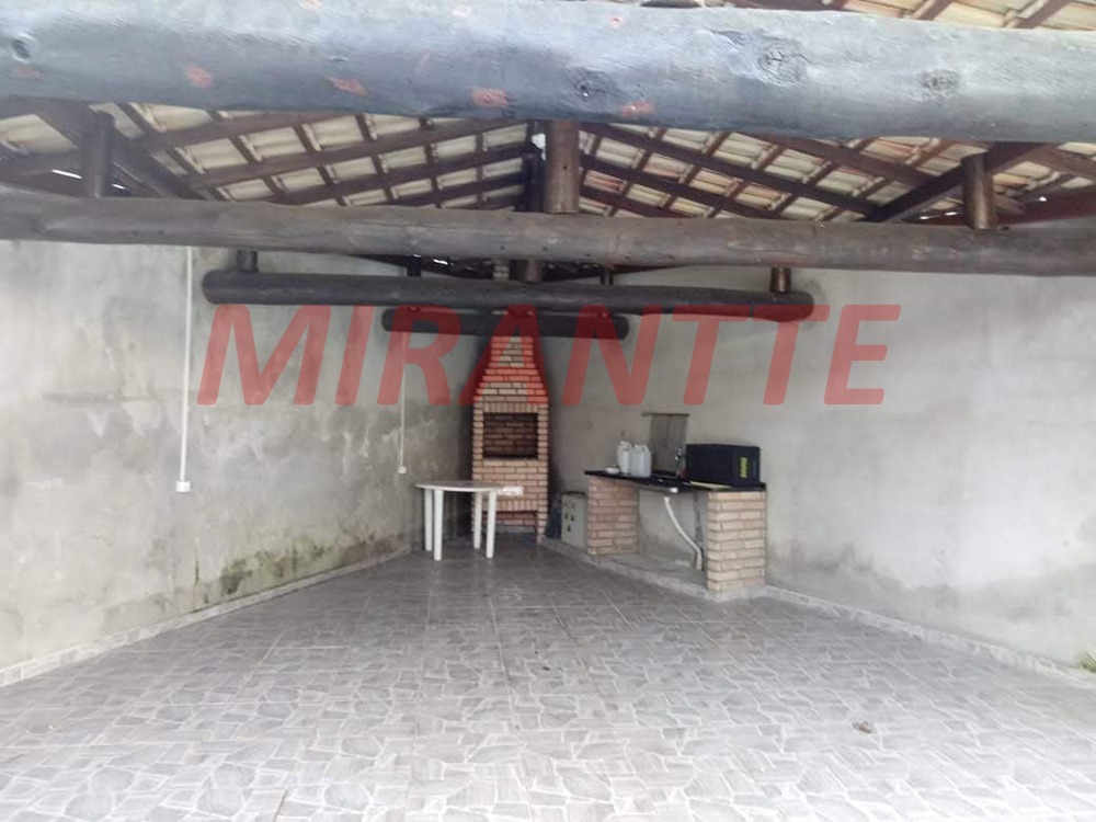 Cond. fechado de 305.85m² com 3 quartos em Barreiro