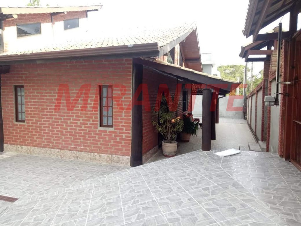 Cond. fechado de 305.85m² com 3 quartos em Barreiro